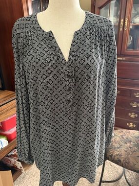 ellos Navy & White Geometric Tunic Top